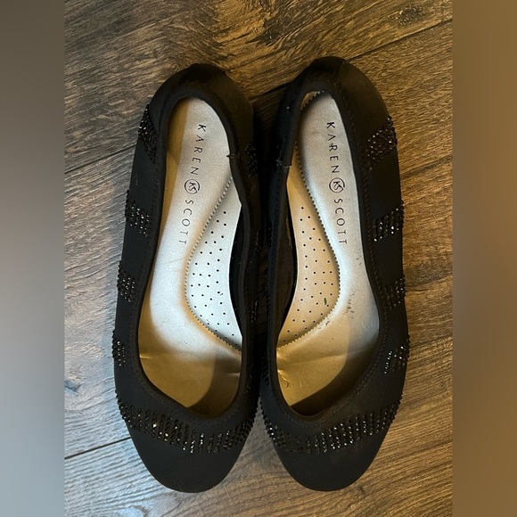 Karen Scott Women's Black Ralleigh Embellished Slip On Ballet Flats, Size 10M - Picture 2 of 6